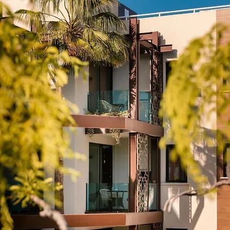 Alhambra Boutique By Pmc Apart Otel