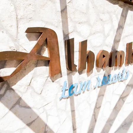 Alhambra Boutique By Pmc Apart Otel