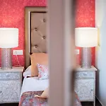 Alhambra Boutique By Pmc شقة فندقية 3*