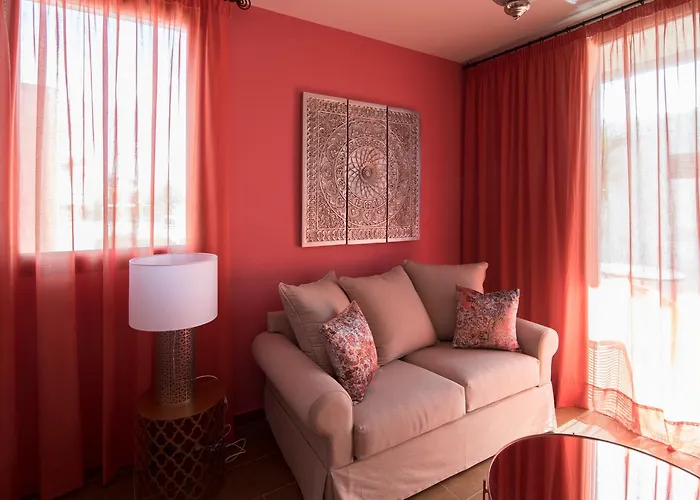 Alhambra Boutique By Pmc Апарт-готель