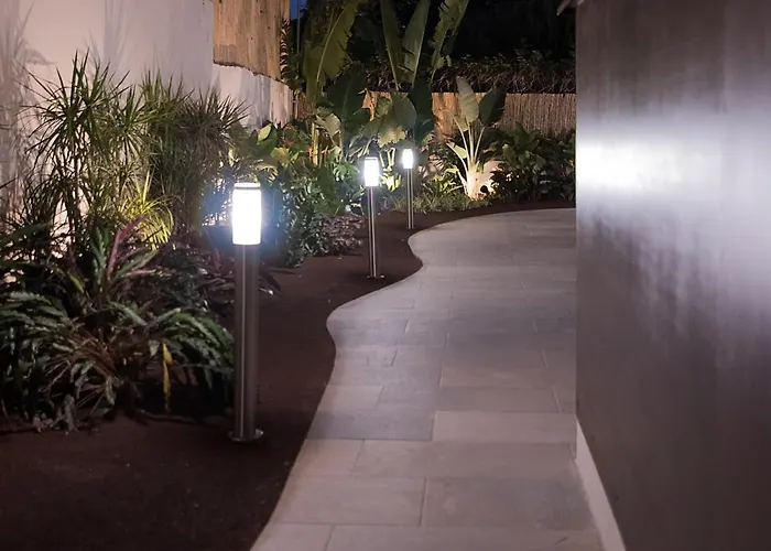 Alhambra Boutique By Pmc Апарт-готель