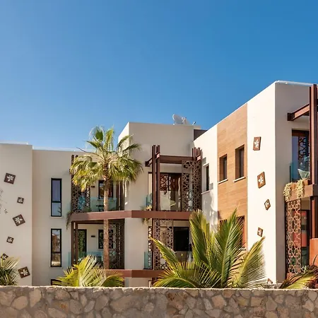Alhambra Boutique By Tam 3*