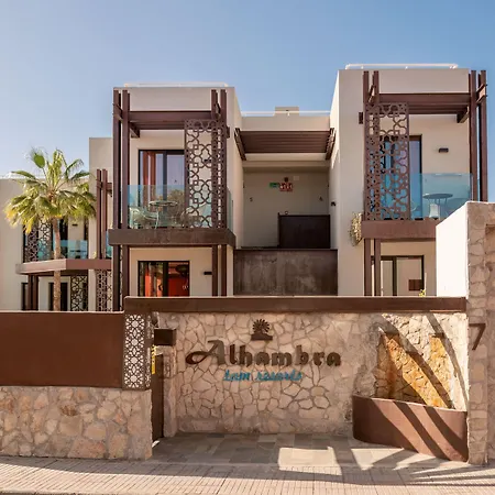 Alhambra Boutique By Pmc بلايا ديل إنغلز