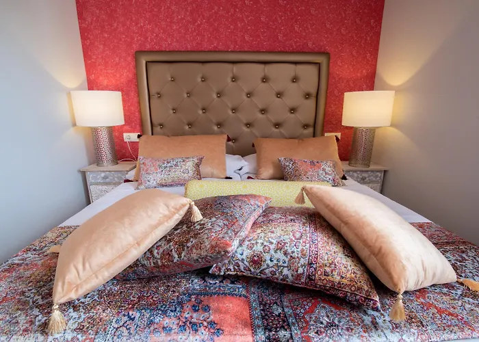 Alhambra Boutique By Pmc 3*