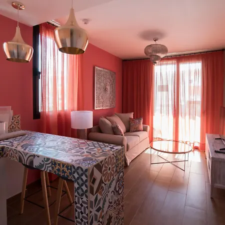 Ξενοδοχείο με διαμερίσματα Alhambra Boutique By Pmc