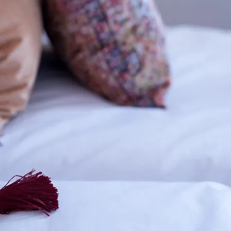 Ξενοδοχείο με διαμερίσματα Alhambra Boutique By Pmc 3*